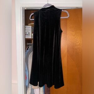 Black Velvet Sleeveless Dress